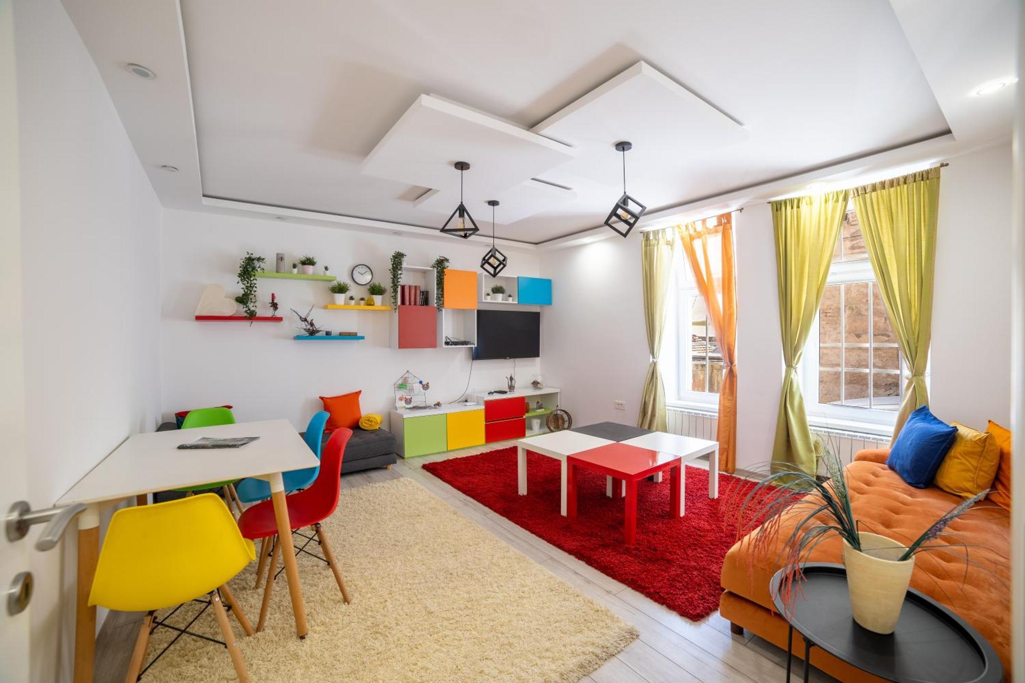 Old Town Colorful Two-Bedroom Apartment サラエヴォ エクステリア 写真